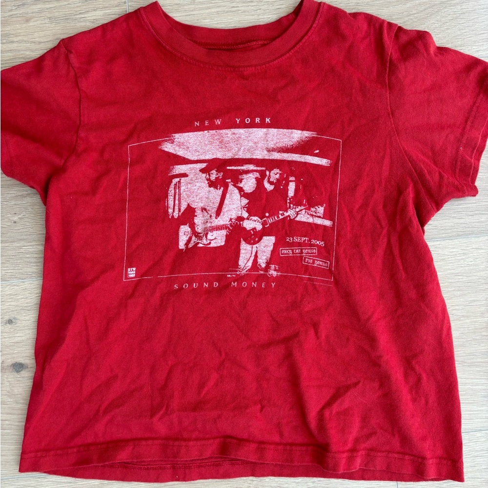 Brandy Melville Baby Tee
